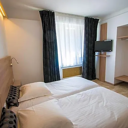 Hotel Les Voyageurs 3*